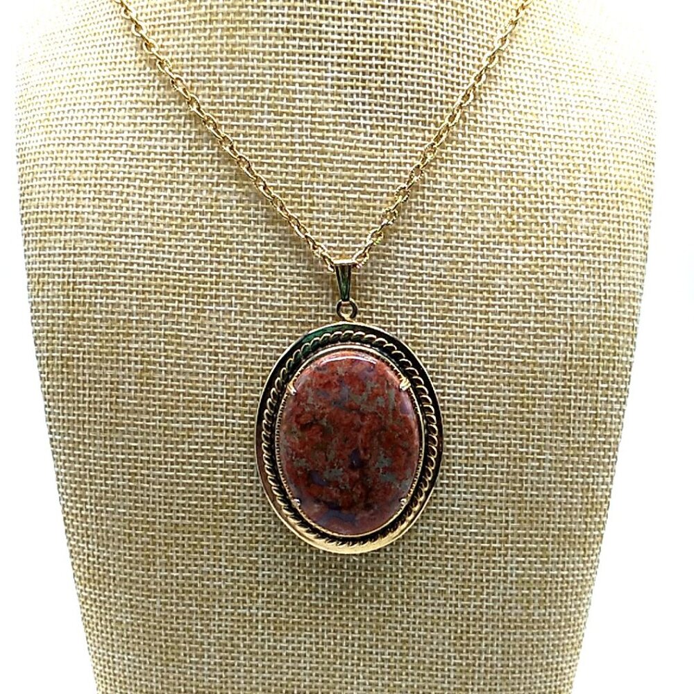 Red Jasper Oval Pendant Gold-tone Bezel Necklace NWOT